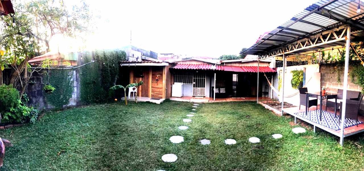 Airport Traveler'S Home Alajuela Exteriör bild
