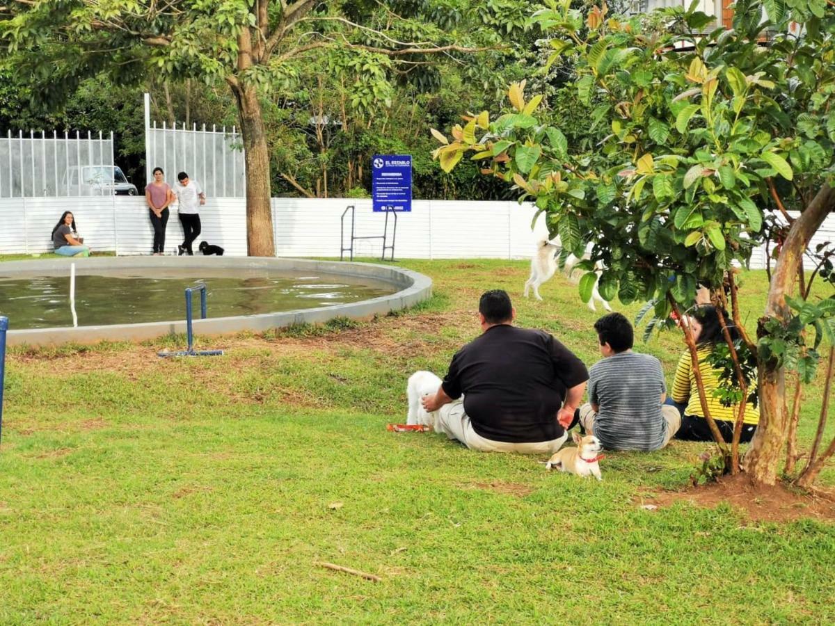 Airport Traveler'S Home Alajuela Exteriör bild