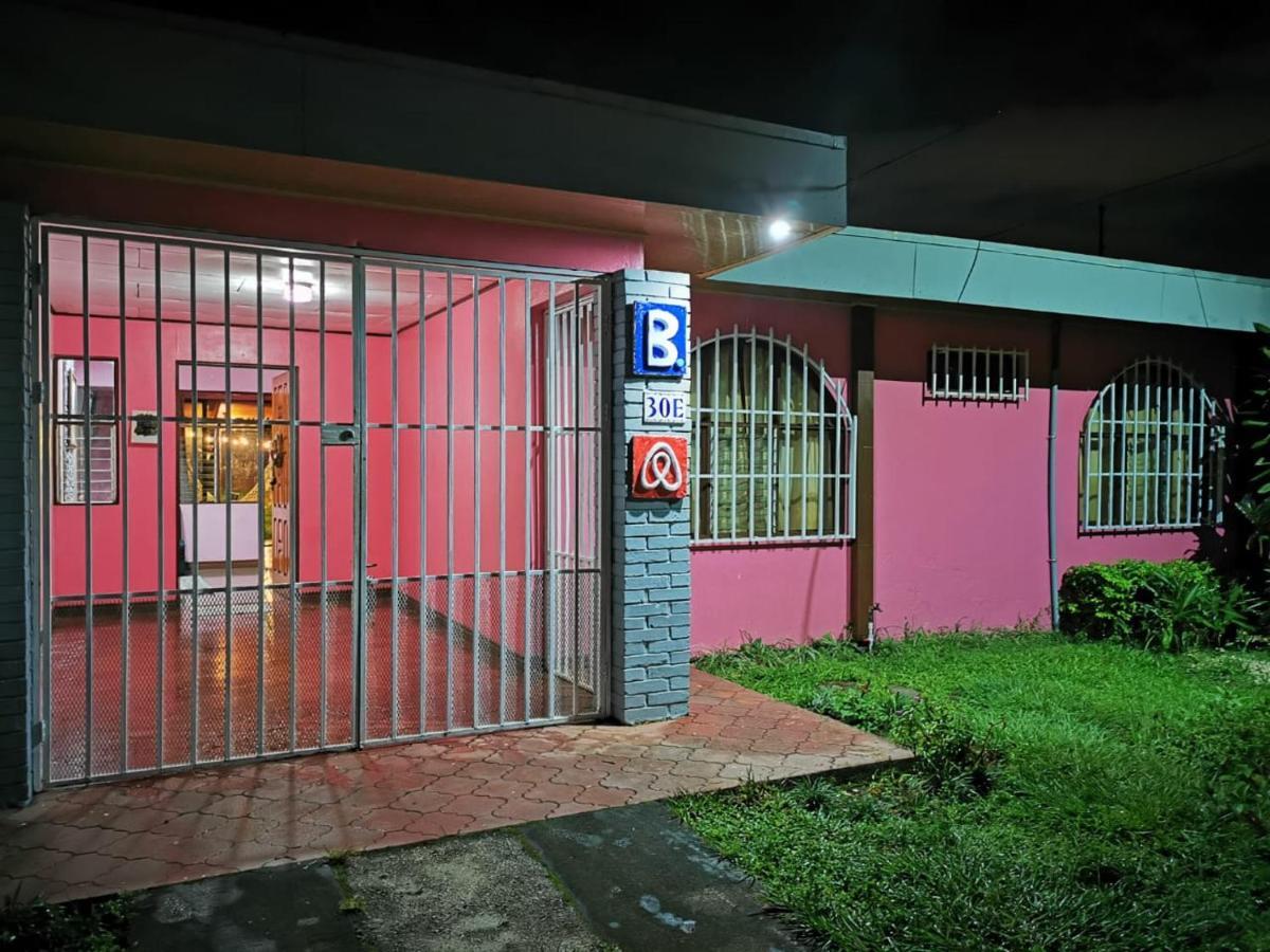 Airport Traveler'S Home Alajuela Exteriör bild
