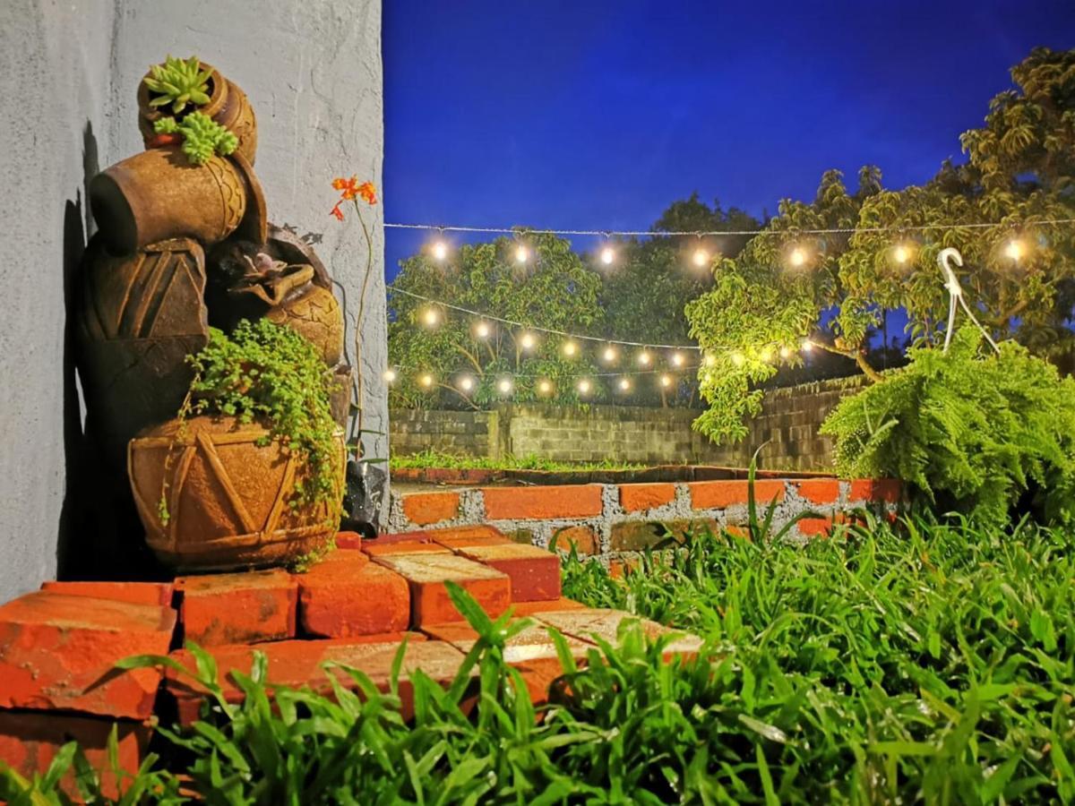 Airport Traveler'S Home Alajuela Exteriör bild